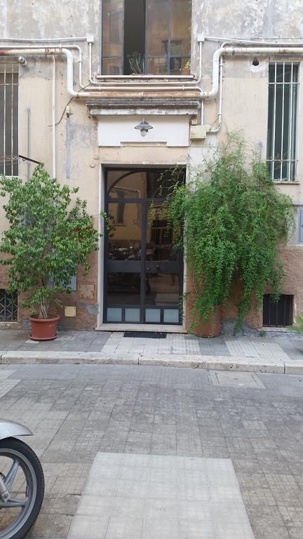 Termini Station Apartment Ai Due Cortili Presso Le Mura Aureliane Roma Exterior foto